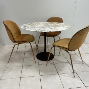 Set Tavolo Tulip Tondo Calacatta Oro+ Sedie Beetle  -Ready to Live-