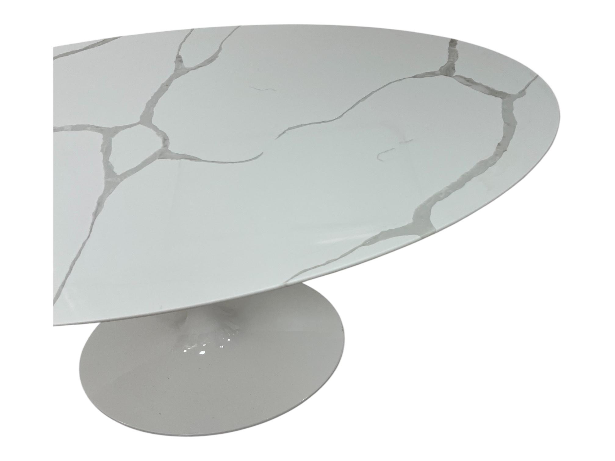 Tavolo Tulip ovale quarzo statuario cm 180 x 105