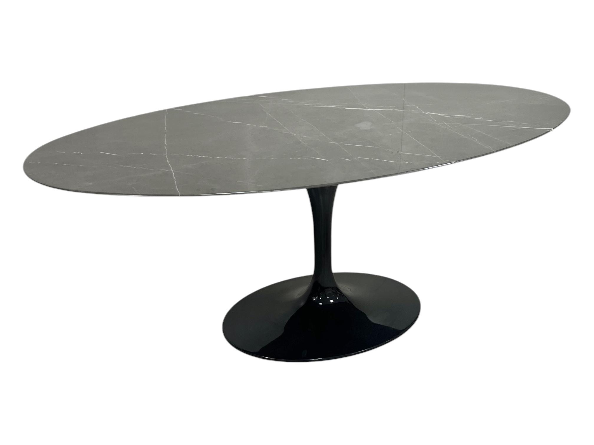 Tavolo Tulip Ovale Marmo Grafite cm 180x105